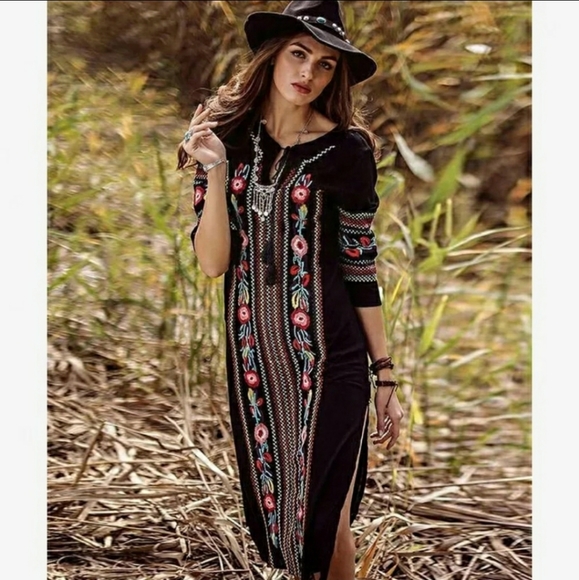 Embroidered midi tie neck dress one size - Picture 5 of 12